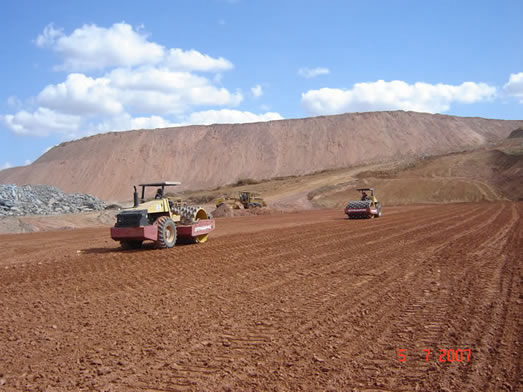 Terraplanagem e Pavimentação.